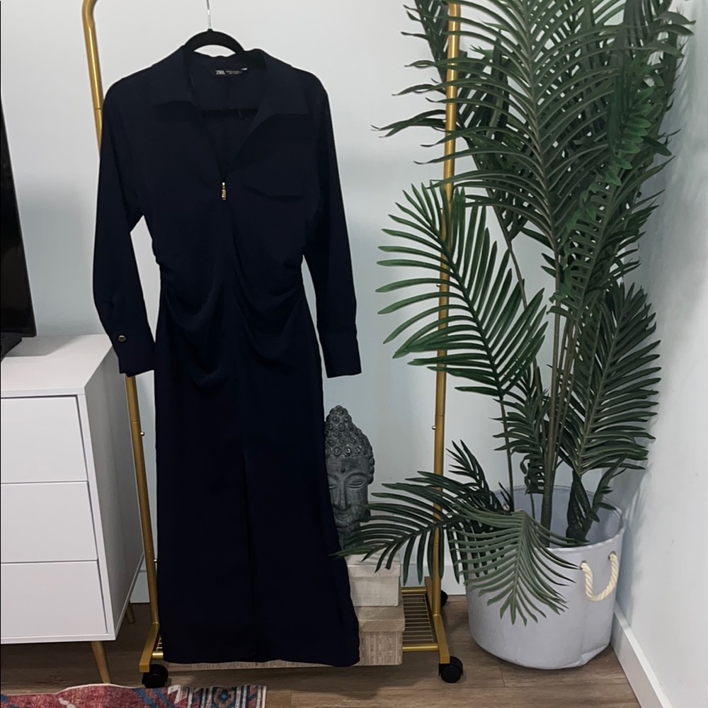 Elegant Navy BlueMaxi Dress with gold details